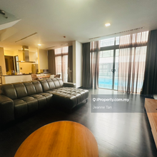 Beautiful loft facing swimming pool, 