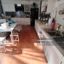 Oug/Taman Yarl 3 Storey Renovated Semi D For Rent