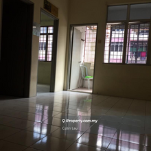 Pusat hentian kajang 5 flat 