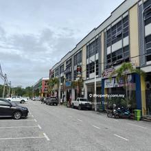3 Sty Shop End Lot Facing Mainroad Pusat Perniagaan Kuala Lipis