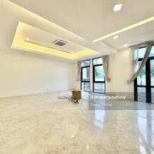 Big Size, Airy Unit at Cinta Condominium at U-thant