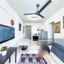Freehold Renovated Unit 2 Parking Lots Flexible Deposit