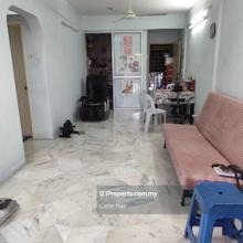 First floor corner unit at Casa Ria apartment, Bandar Country Homes