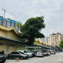 1 sty factory in Desa Tun Razak