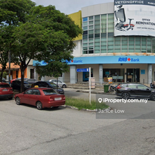 Ground floor Shop, Bukit Tinggi 1, Facing main road, high traffic