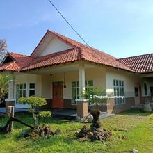 Banglo Kg Temenin Baru Kota Tinggi Ada Sungai