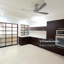 Terrace house for Sale