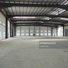 Senai /  Brand New Detached Factory / For Lease