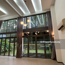 The Mansion 2.5storey with garden