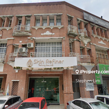 Corner Ground Floor Shop for Rent near Utar Sg Long