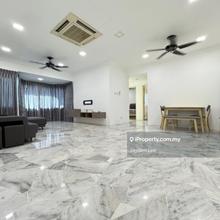 Corner Unit Fully Renovation Up To 100 k 2 Parking Strata Title