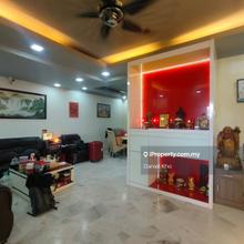 Fully renovated facing open ample parking house in Sentosa 