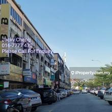 Good R.O.I. 4% Above, Stable Tenant, Near Bank, Good Invesment.