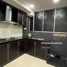 Cheap and Low density condo in Bukit Jalil with 2 car parks for sale