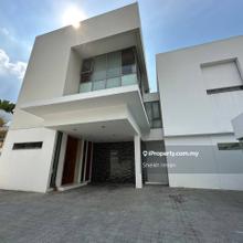 Taman Uthant Modern Bungalow Facing Golfcourse