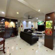 Kiara Botanic 2 storey house Well Kept unit for rent