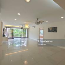 Kl-Bangsar-Well Maintained- Next to Bangsar Shopping Center and MRT