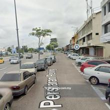 Freehold -Non Bumi Lot -Facing Main Road