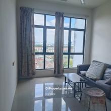 Kusuite 816sf corner partly furnished tiptop condition
