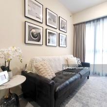 Golf Course View - Tastefully Furnished Ready To Move In 