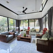 Setiakasih 3-storey Terraced House For Rent