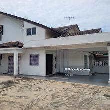 Corner House, huge land 