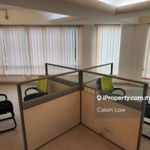 Office Lot / Prime Location / With Lift