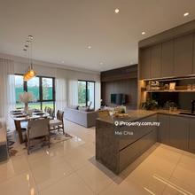 Freehold, condo of 480, short walk to MRT station at Kwasa Damansara