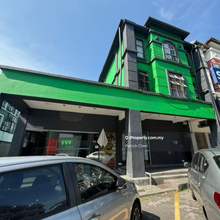 3sty End lot @ Taipan Business Centre, USJ 10, Subang Jaya, Selangor
