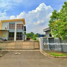 1.5 Storey Semi D Factory @ Lekas 32 Semenyih For Sale