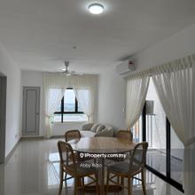 Berkeley Uptown Klang ( furnished 2 rooms 2 bath 2 parking )