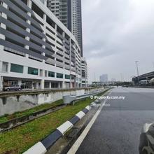 Unit facing mainroad