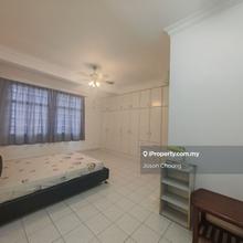 Spacious Putra Indah Condominium Near To Pavillion Bukit Jalil
