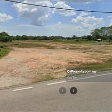 Industrial land at Pekan Nanas for sale