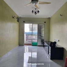 Vista Pinggiran Apartment 