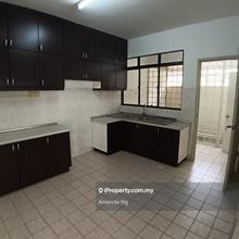 2.5 storey intermediate breaklot with extra side land for rent Bu 11