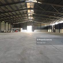 Warehouse,newly refurbished,with cf gudang,vacant now,paint resurface