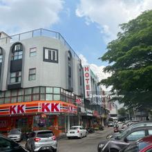 Shamelin Perkasa 4 Storey Shop For Sales Good Roi Good Rental