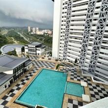 Selling very cheap, super blw mkt, 3r2b 1373sqft spacious layout neat