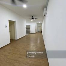 Partly Furnished- Lakefront Residence Condo Cyberjaya