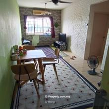 Middle Floor with Lift