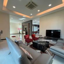 3.5 storey Bungalow @ Subang Heights