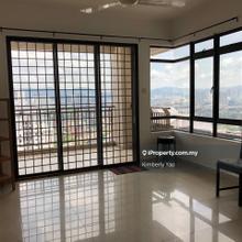 A Very well-kept unit for sale @ Royal Damain Sri Putramas 2