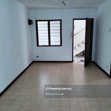 Ground Floor, Corner lot