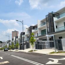 3 Storey House. Orchid Hill. Bukit, Orchid Residence.