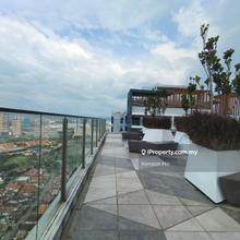 Corner Unit Facing Park View come with  3 Car Parks