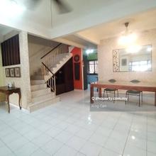 Super Cheap I Fully Reno I Gated Guarded I Freehold