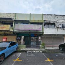 Taman semenyih 2.5 Storey Shop For Sale
