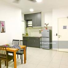 Fully Furnished 2 Carpark Strategic Location