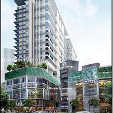Walking distance to LRT and college.